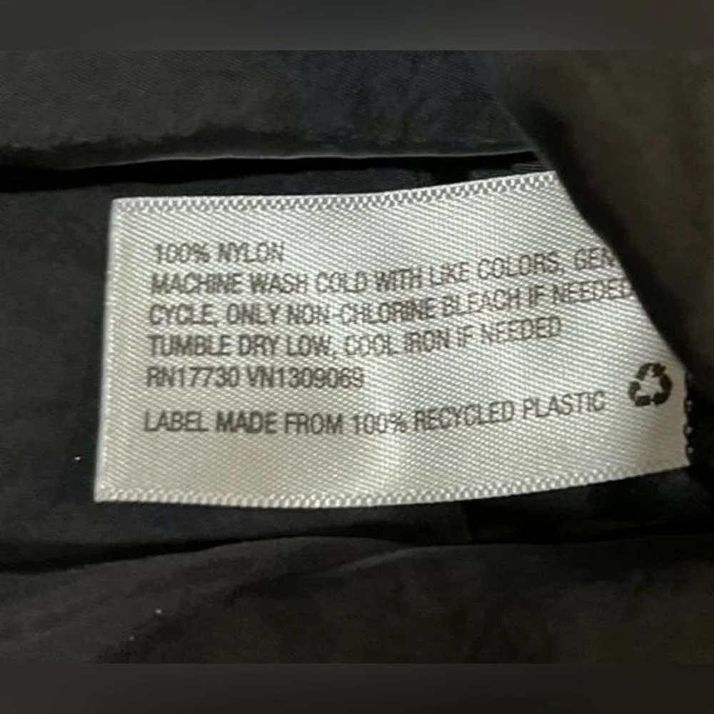 all in motion Women’s Black Cropped Pullover Windbreaker with Pockets Hiking